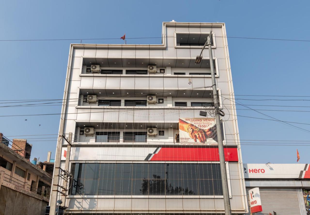 Hotel De Luxe Basai Road Γκουργκάον Εξωτερικό φωτογραφία