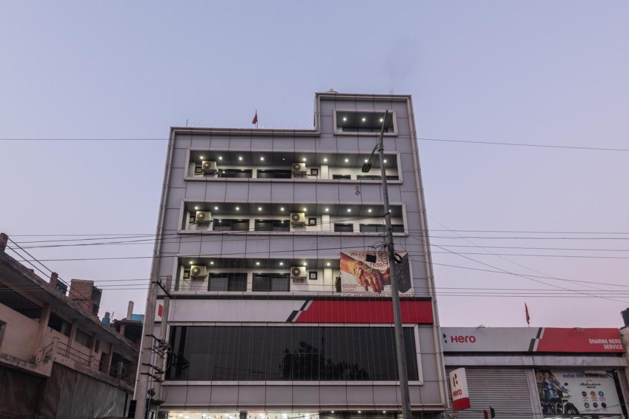 Hotel De Luxe Basai Road Γκουργκάον Εξωτερικό φωτογραφία